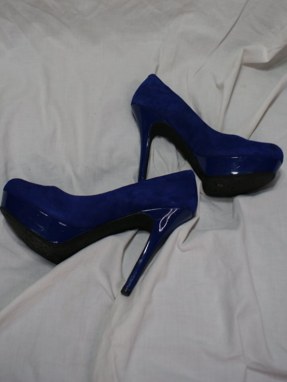 Jessica Simpson Cobalt Blue Platform Pumps - Size 8 - Well Worn - Picture 3 of 11